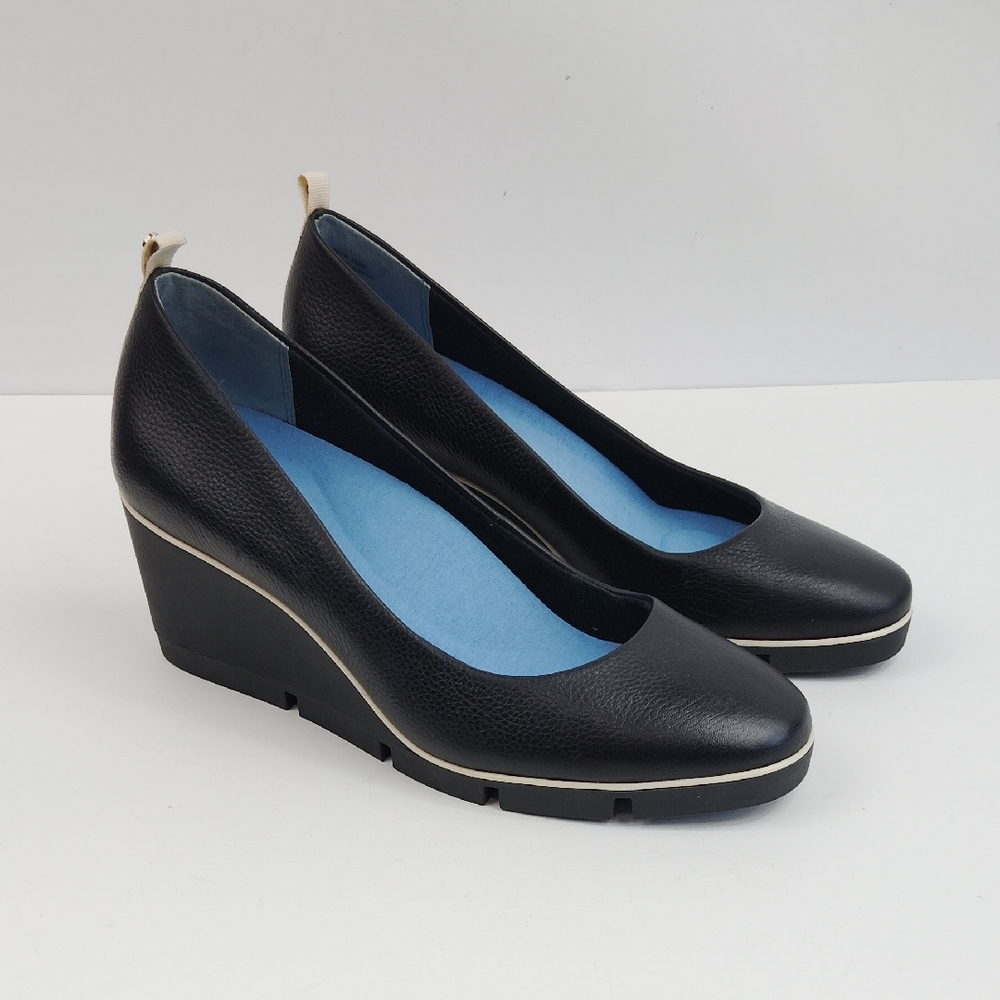Betabrand All Weather Wedge In Onyx